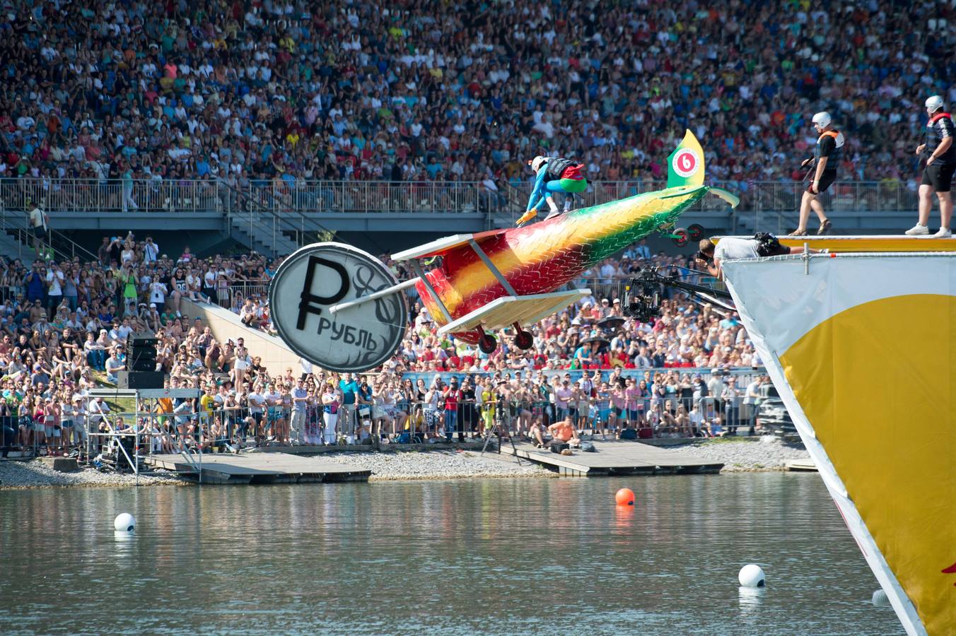 Los autos locos y tortazos de risa en Rusia