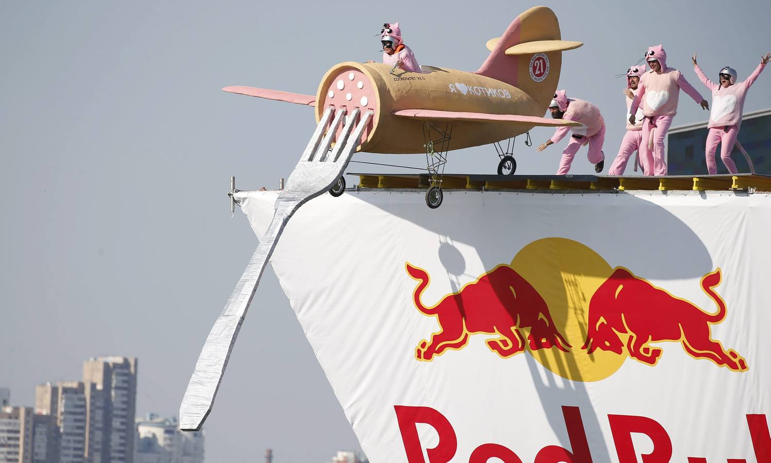 Los autos locos y tortazos de risa en Rusia