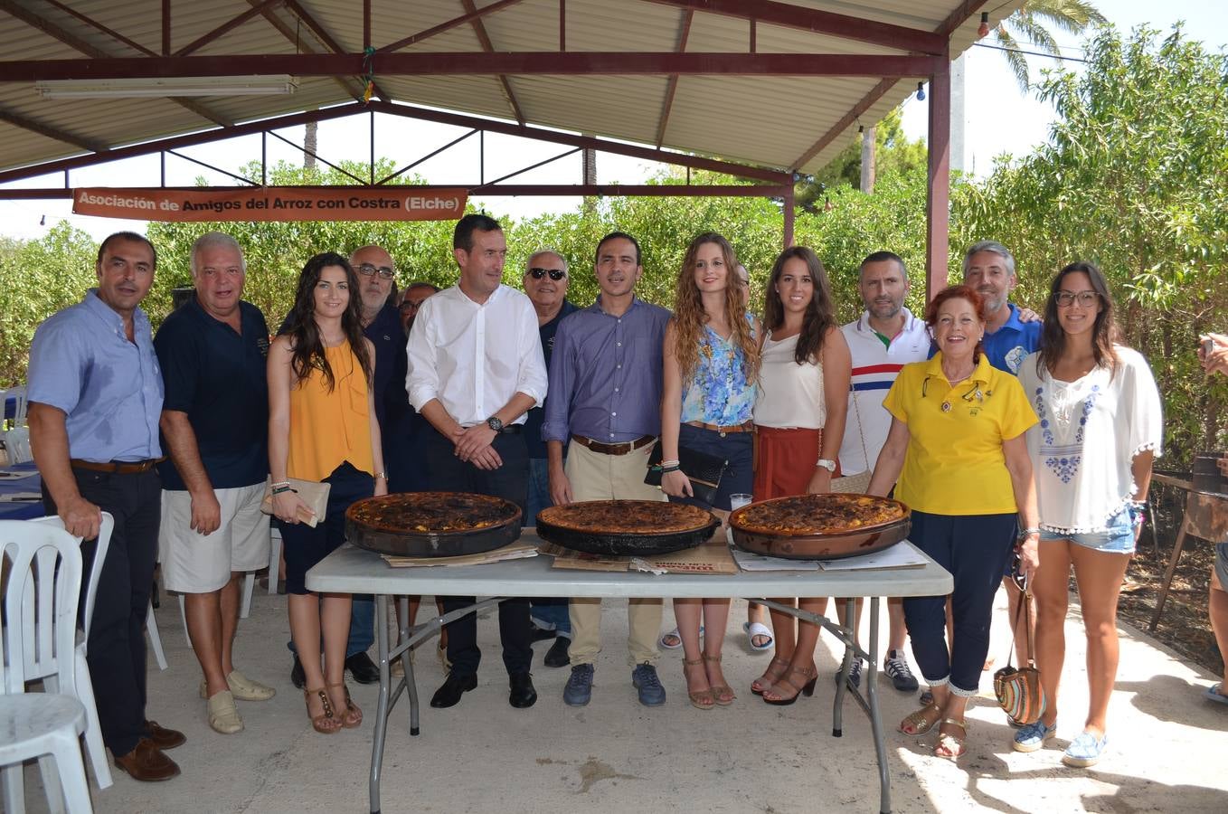 Los &#039;amigos del Arroz con Costra&#039; reúnen a los entes festeros