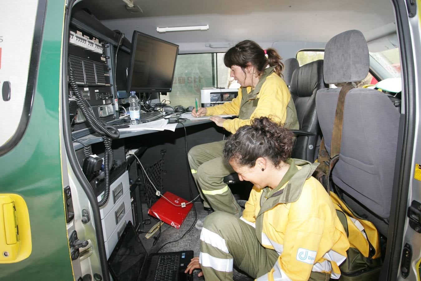 Trabajos de extinción del incendio de Cieza