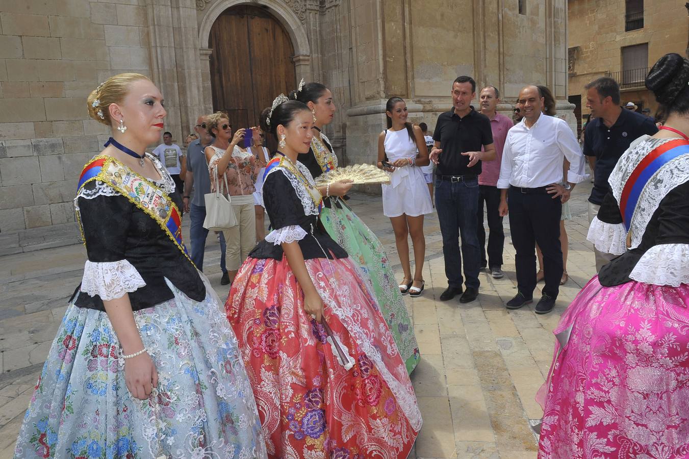 Apertura del racó municipal y mascletá de las Fiestas de Elche