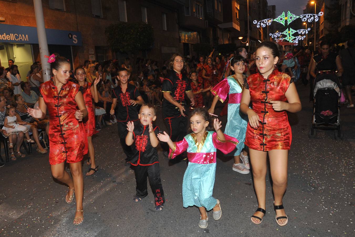 Desfile de la Gran Charanga en Elche