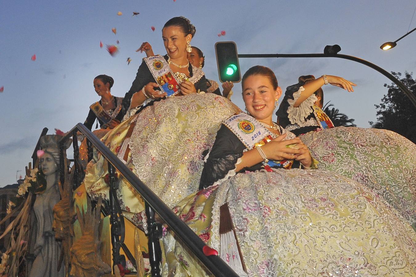 Batalla de flores de las Fiestas de Elche