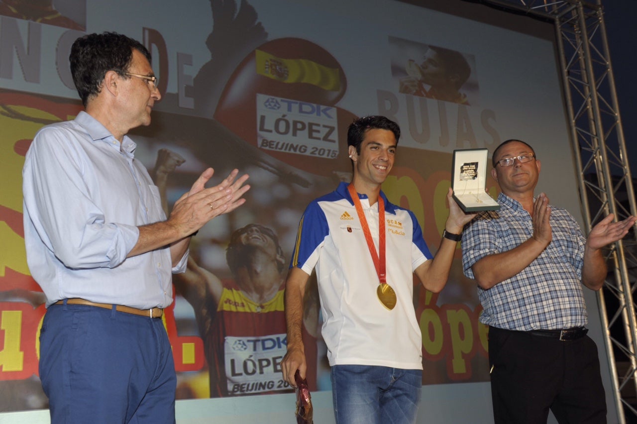 Llano de Brujas celebra con Miguel Ángel López la medalla de oro