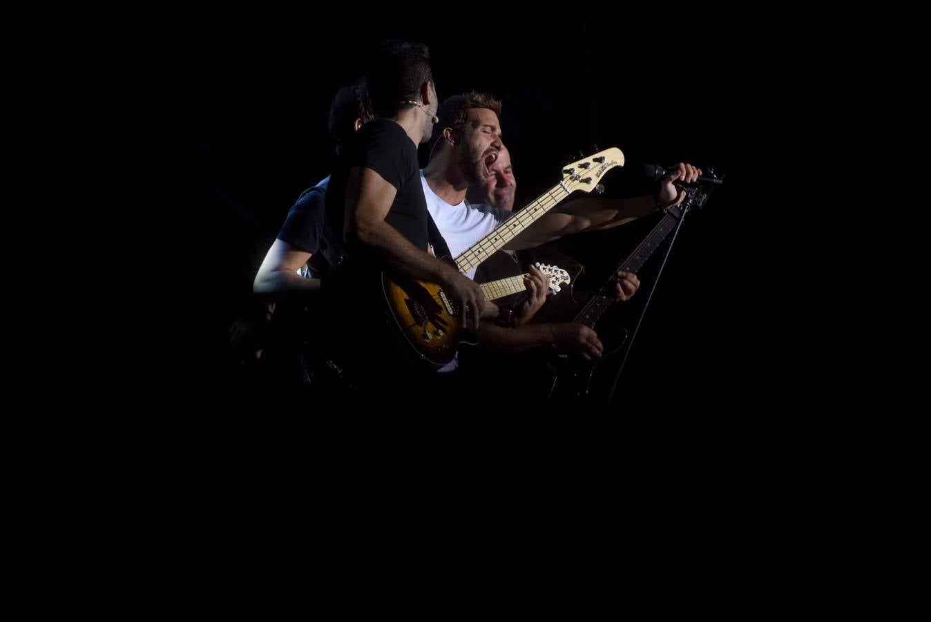 Pablo Alborán congrega a miles de fans en Murcia