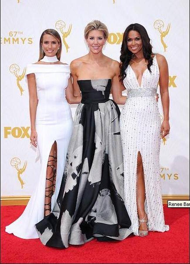 Renee Bargh, Charissa Thompson y Trace Yemmonds. 