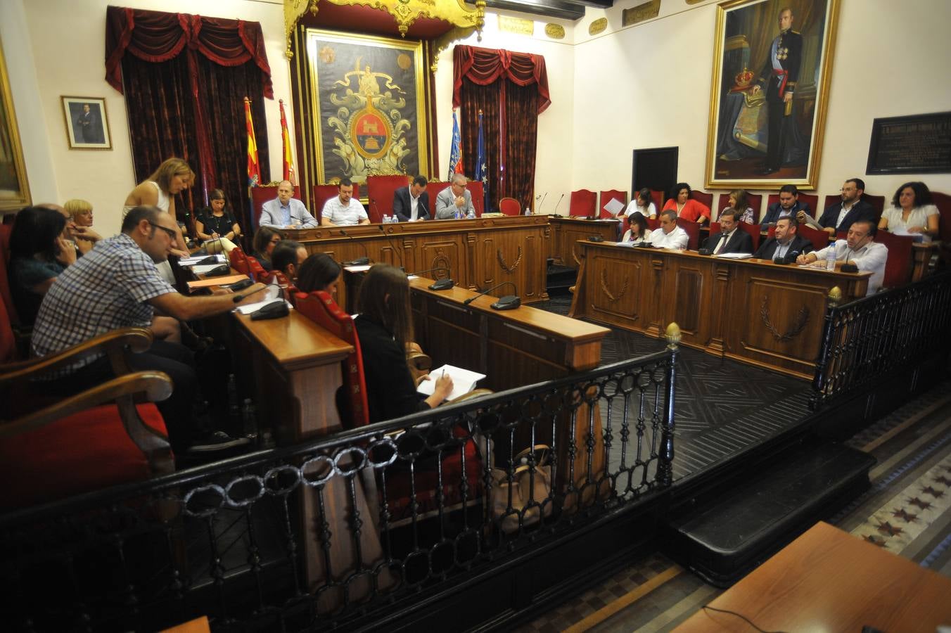 Pleno extraordinario del Ayuntamiento de Elche