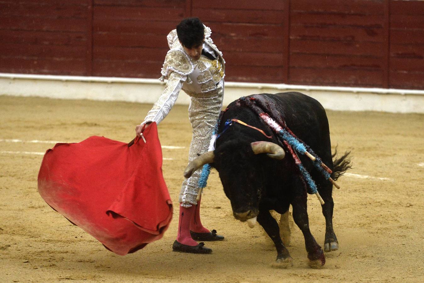 Antonio Puerta corta cuatro orejas y un rabo en la corrida de Abarán