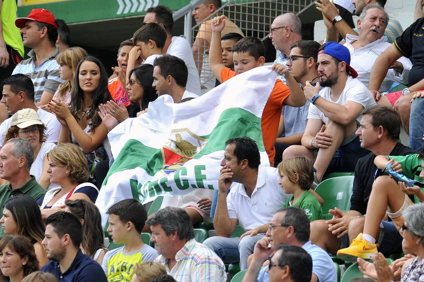 Partido entre el Elche y el Oviedo