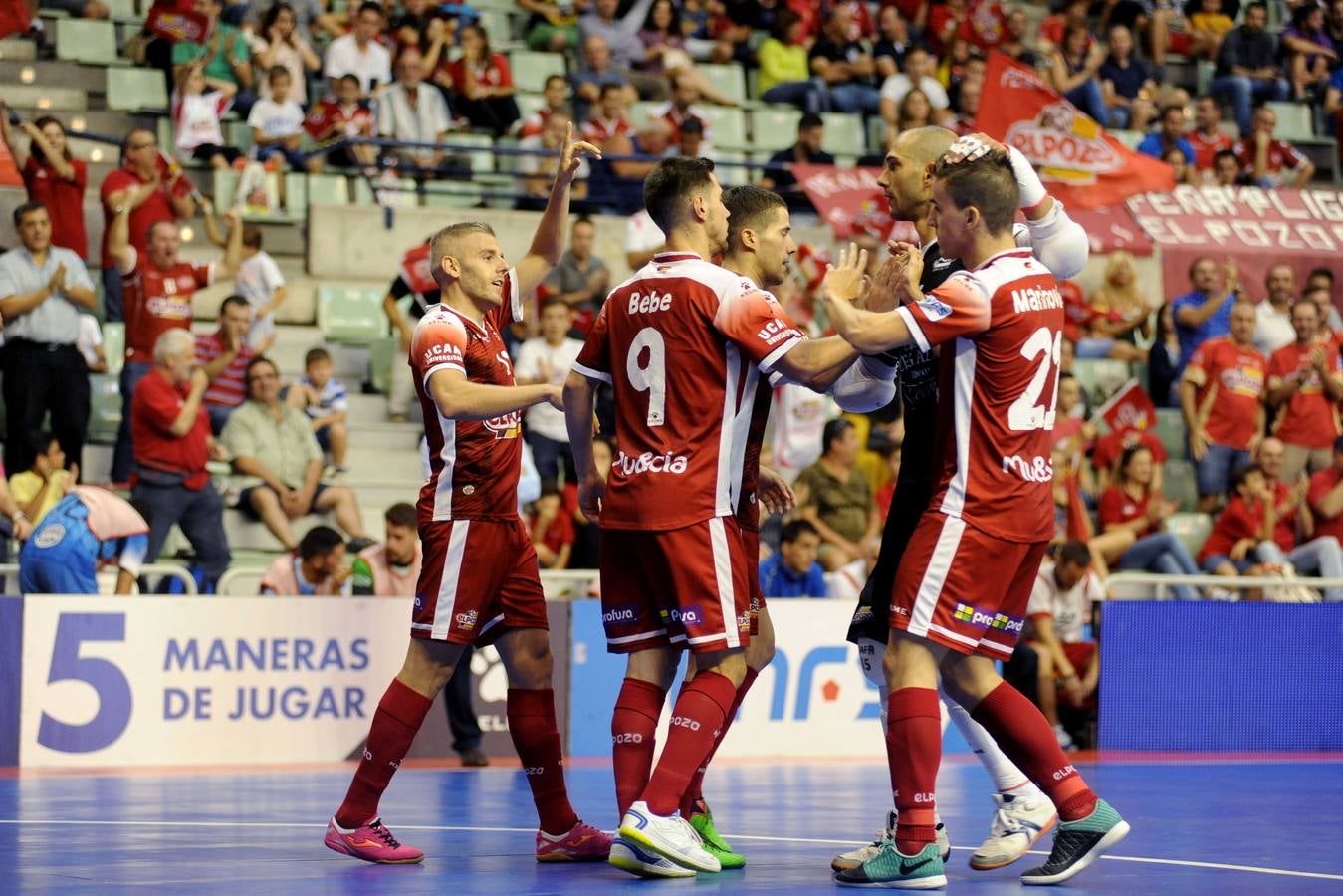 Las mejores imágenes del choque entre ElPozo Murcia y el Peñíscola