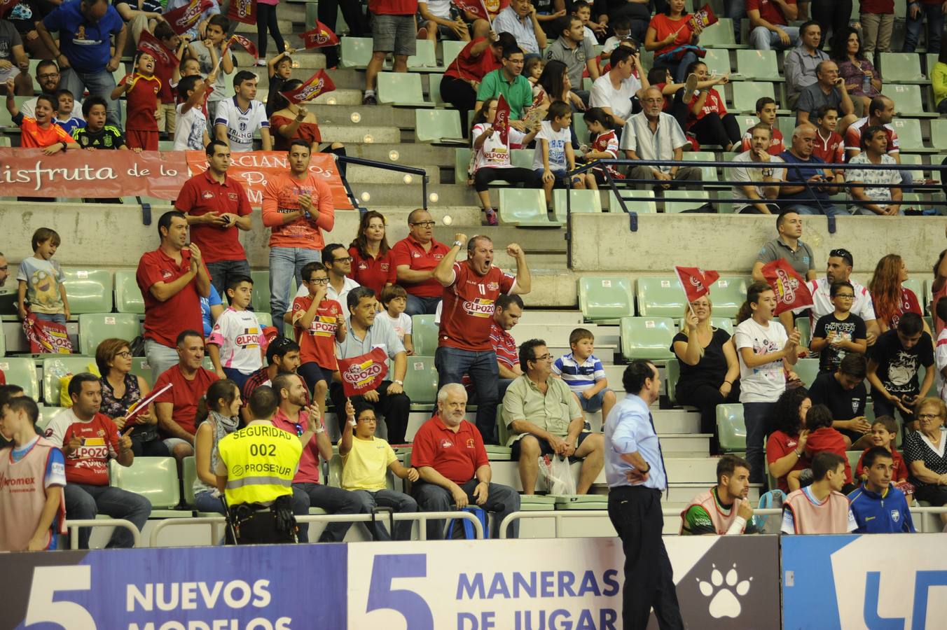 Las mejores imágenes del choque entre ElPozo Murcia y el Peñíscola