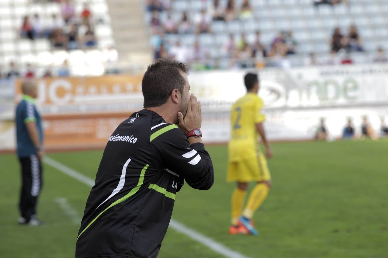 Las mejores imágenes del choque entre La Hoya y el Cádiz