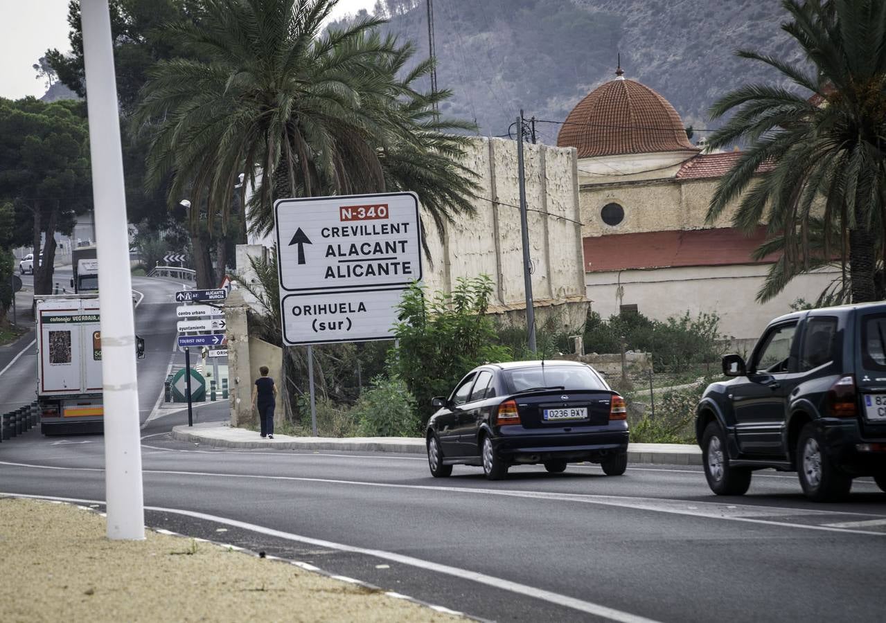 El PSOE reclama un paso de peatones en la N-340 a la altura del cementerio