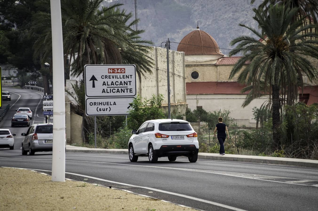 El PSOE reclama un paso de peatones en la N-340 a la altura del cementerio