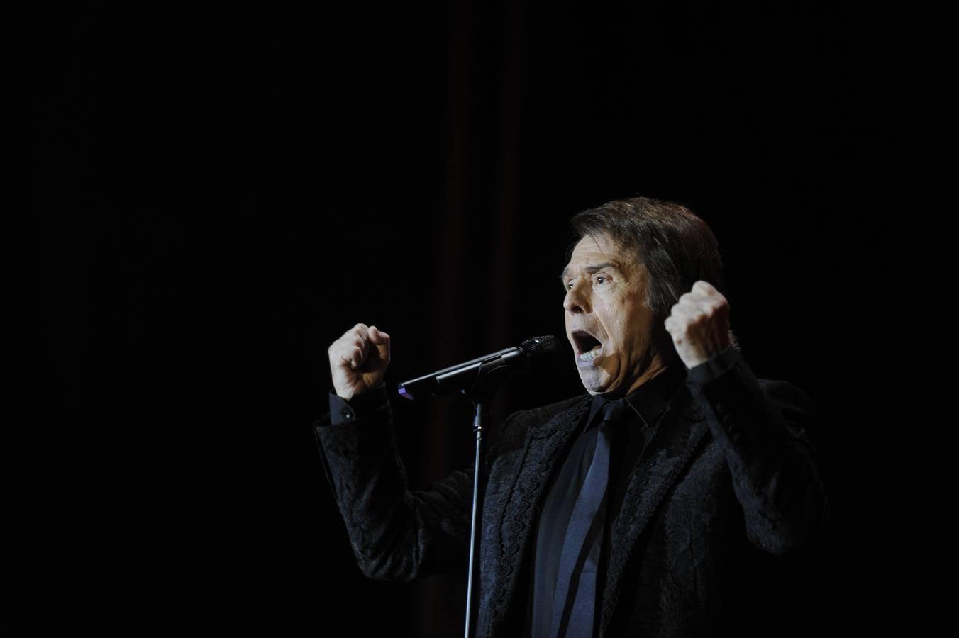 Raphael suena a orquesta