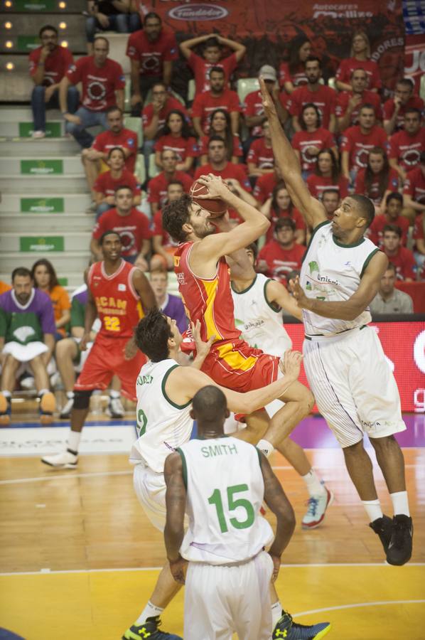 Los árbitros deciden el triunfo a favor de Unicaja (58-60)