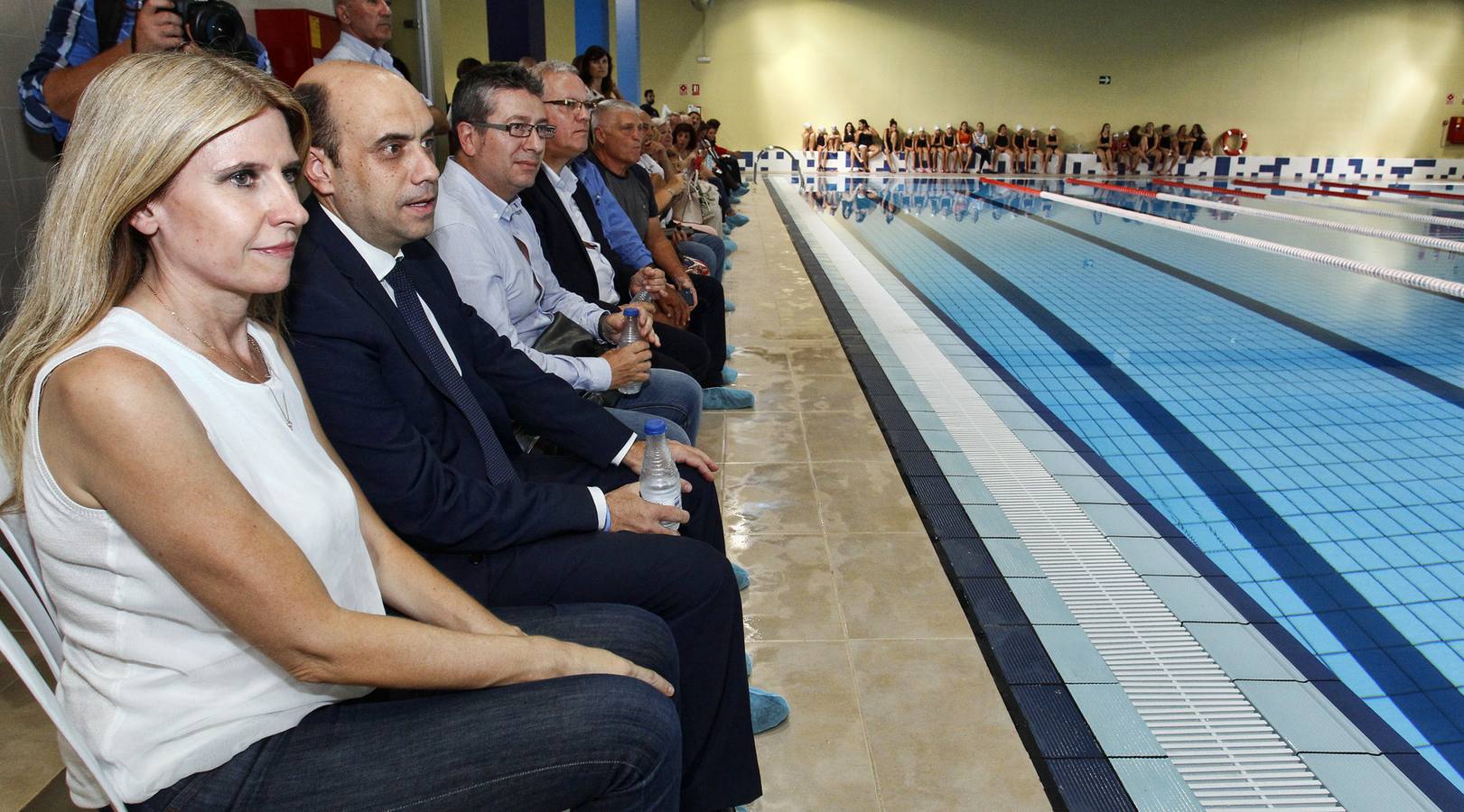 Abren la piscina de la Vía Parque cuatro años después de acabarla