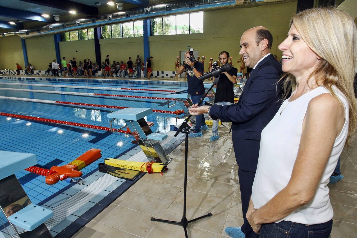 Abren la piscina de la Vía Parque cuatro años después de acabarla