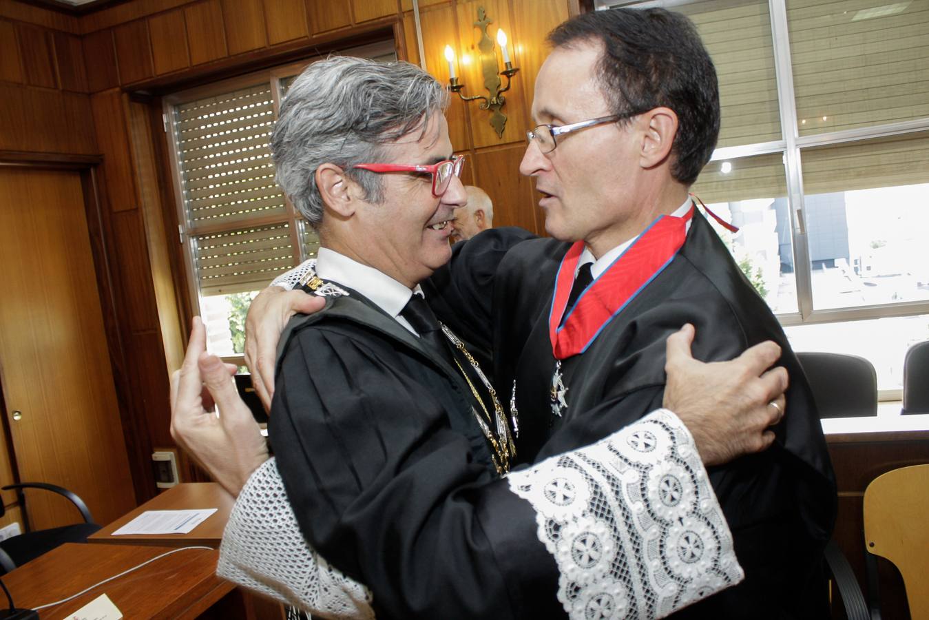 José Luis Díaz Manzanera recibe la Cruz de la Orden de San Raimundo de Peñafort