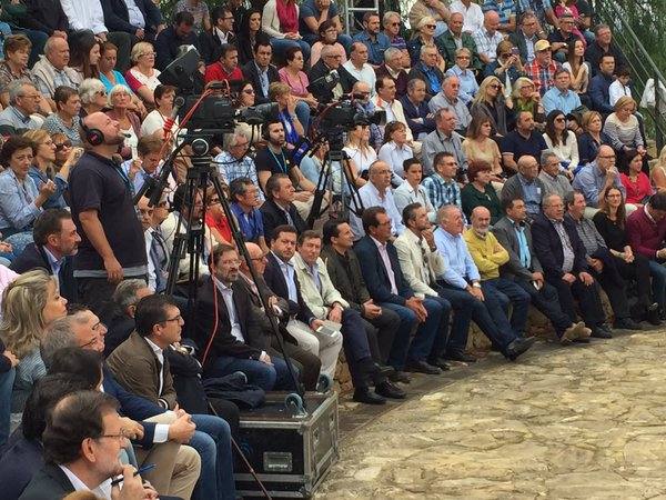 Mariano Rajoy clausura un acto en Finestrat y pasea por Calpe