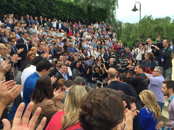 Mariano Rajoy clausura un acto en Finestrat y pasea por Calpe