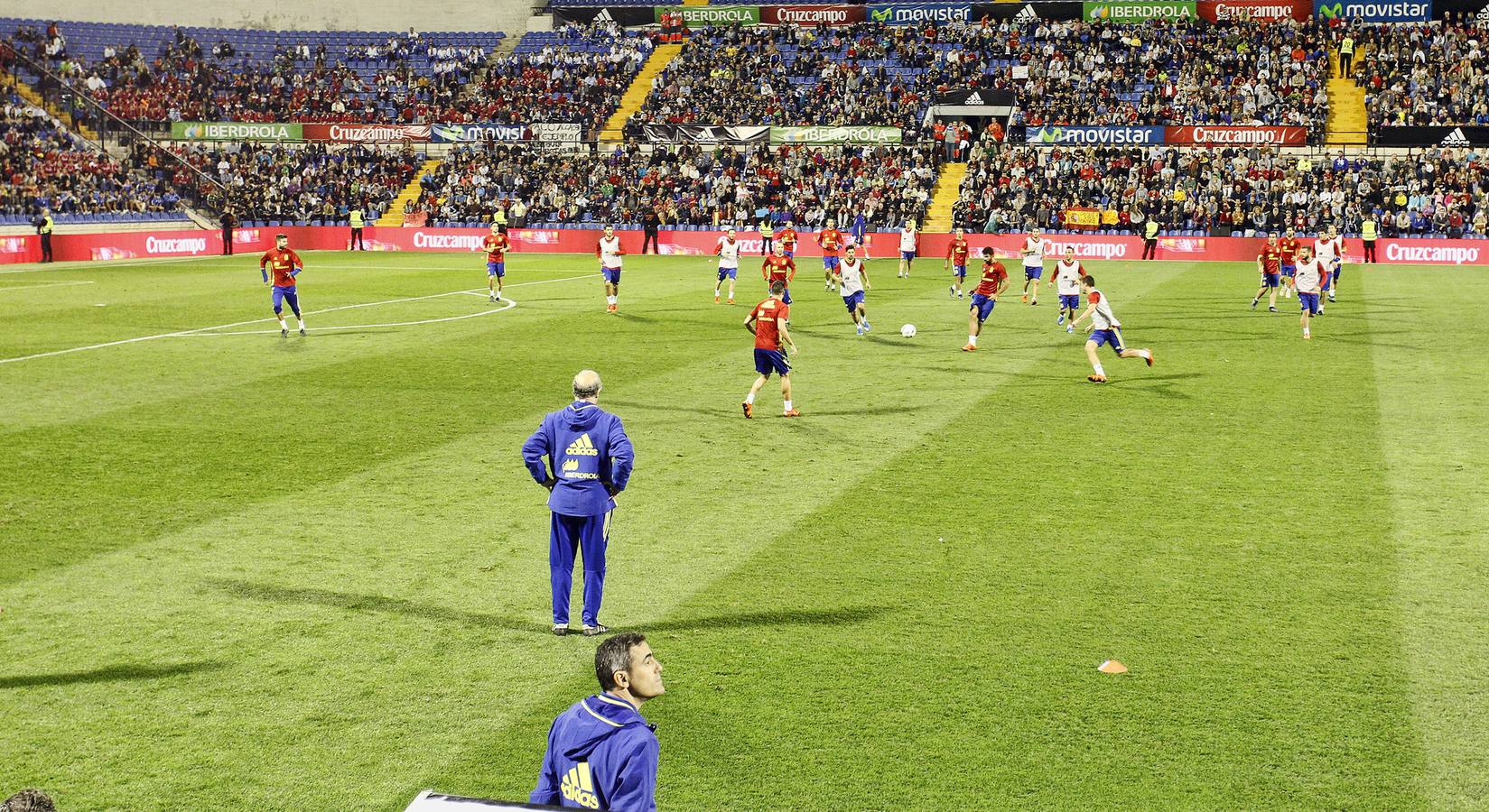 La selección española entrena en el Rico Pérez (II)