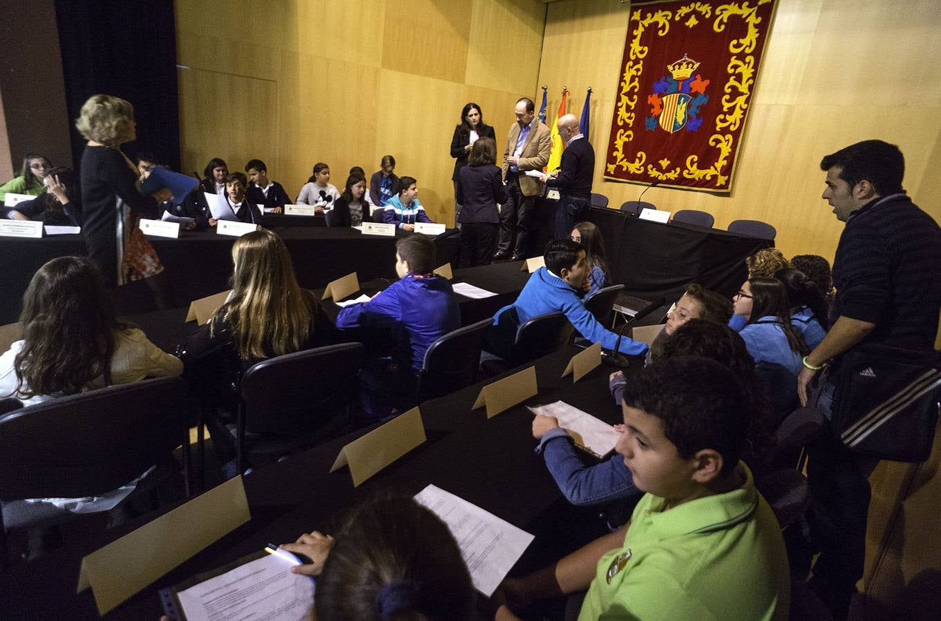 El alcalde de Orihuela cede la vara por un rato