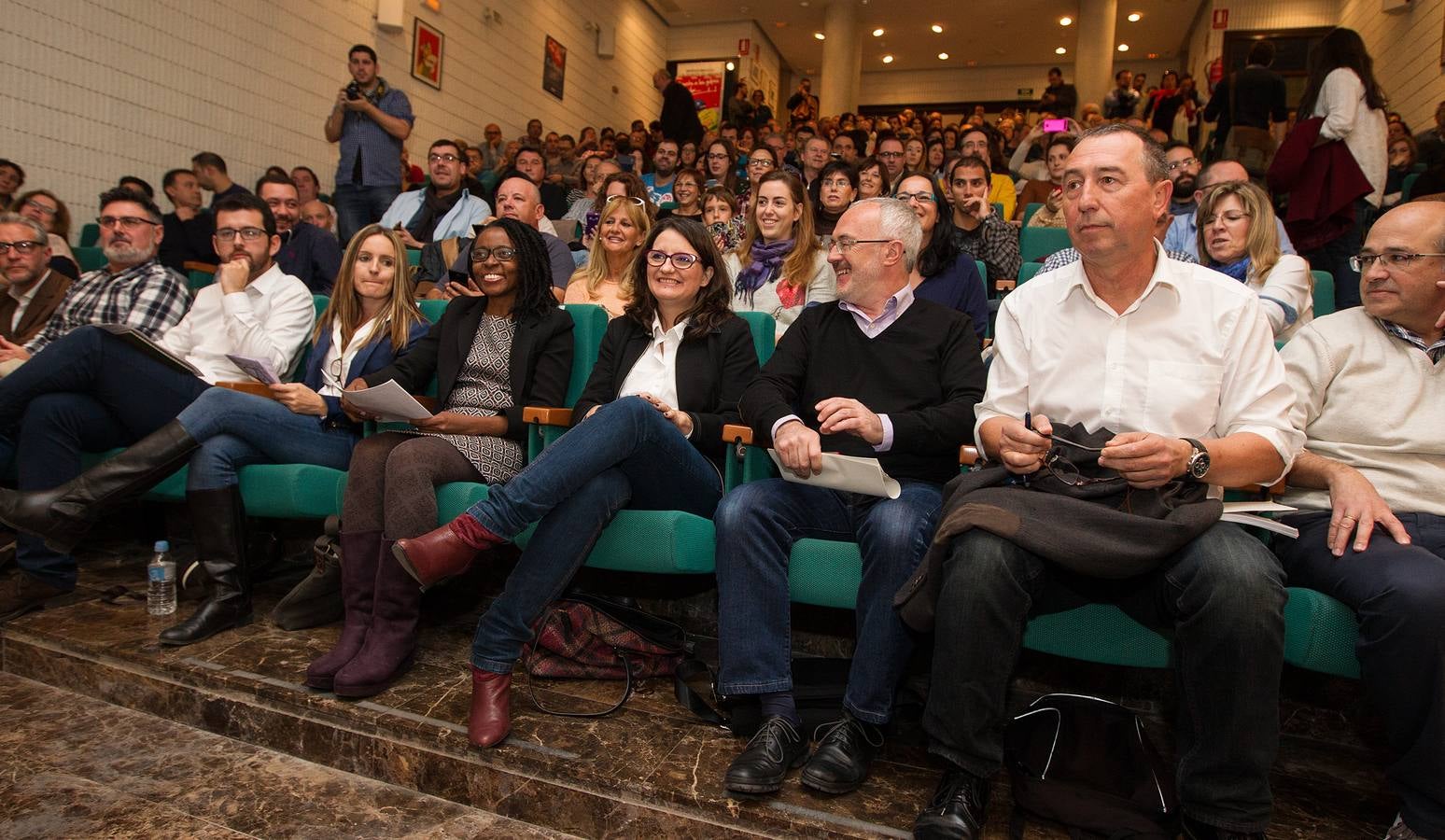 Presentación de los candidatos de Compromís-Podemos-És el momento al Congreso