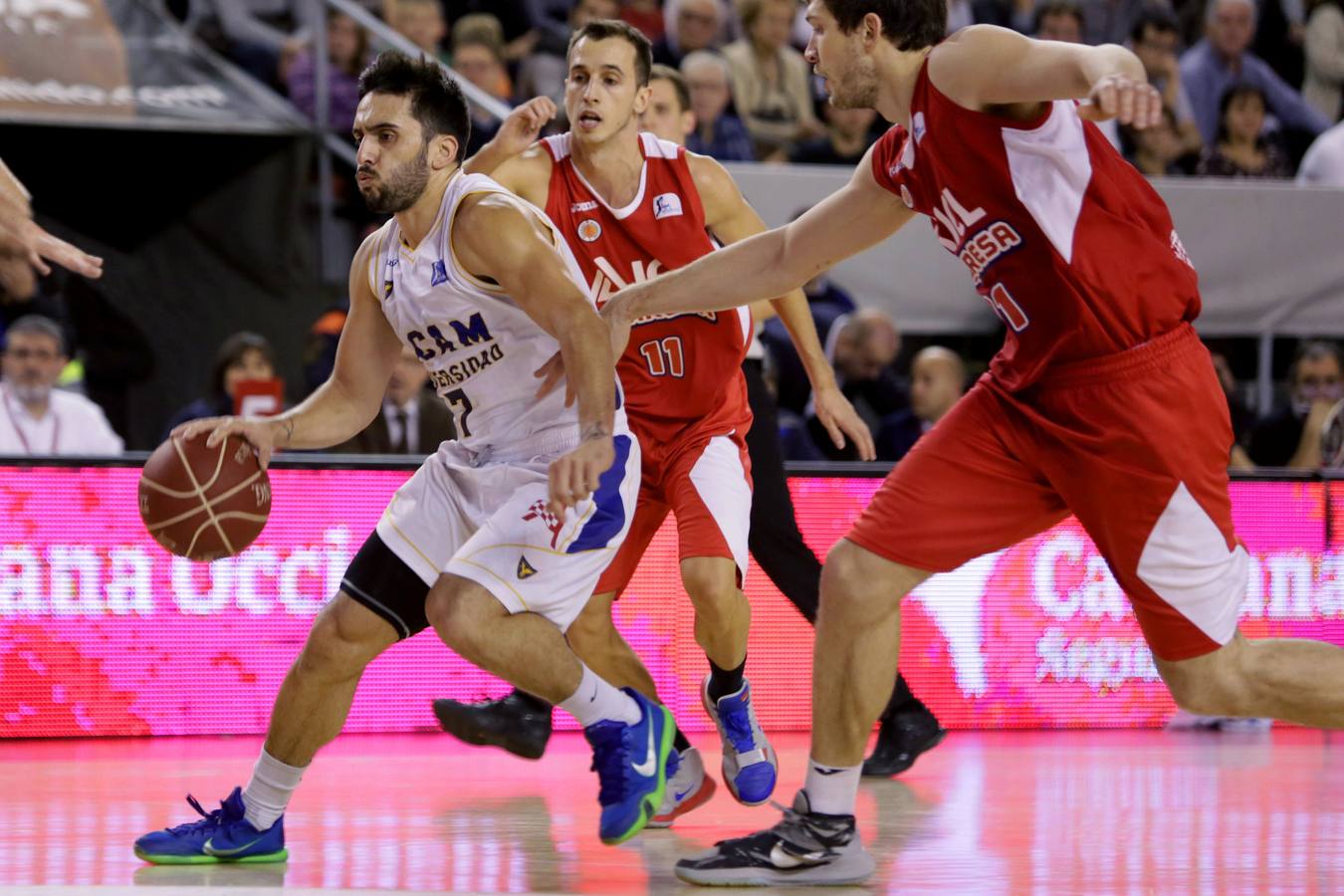 Manresa sigue siendo una cancha maldita