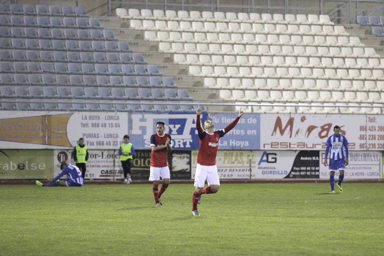 La Hoya no levanta el pie ante el Recre (2-1)