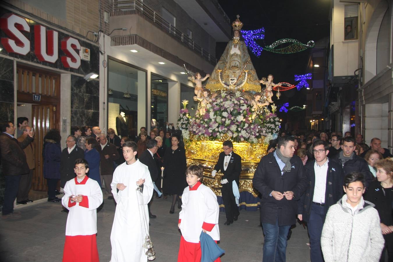 La Patrona de los yeclanos llena de fervor la ciudad