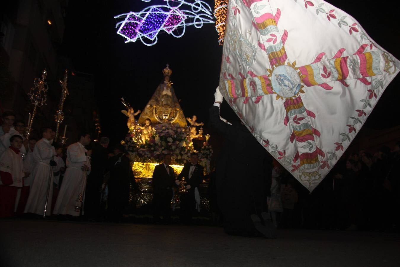 La Patrona de los yeclanos llena de fervor la ciudad