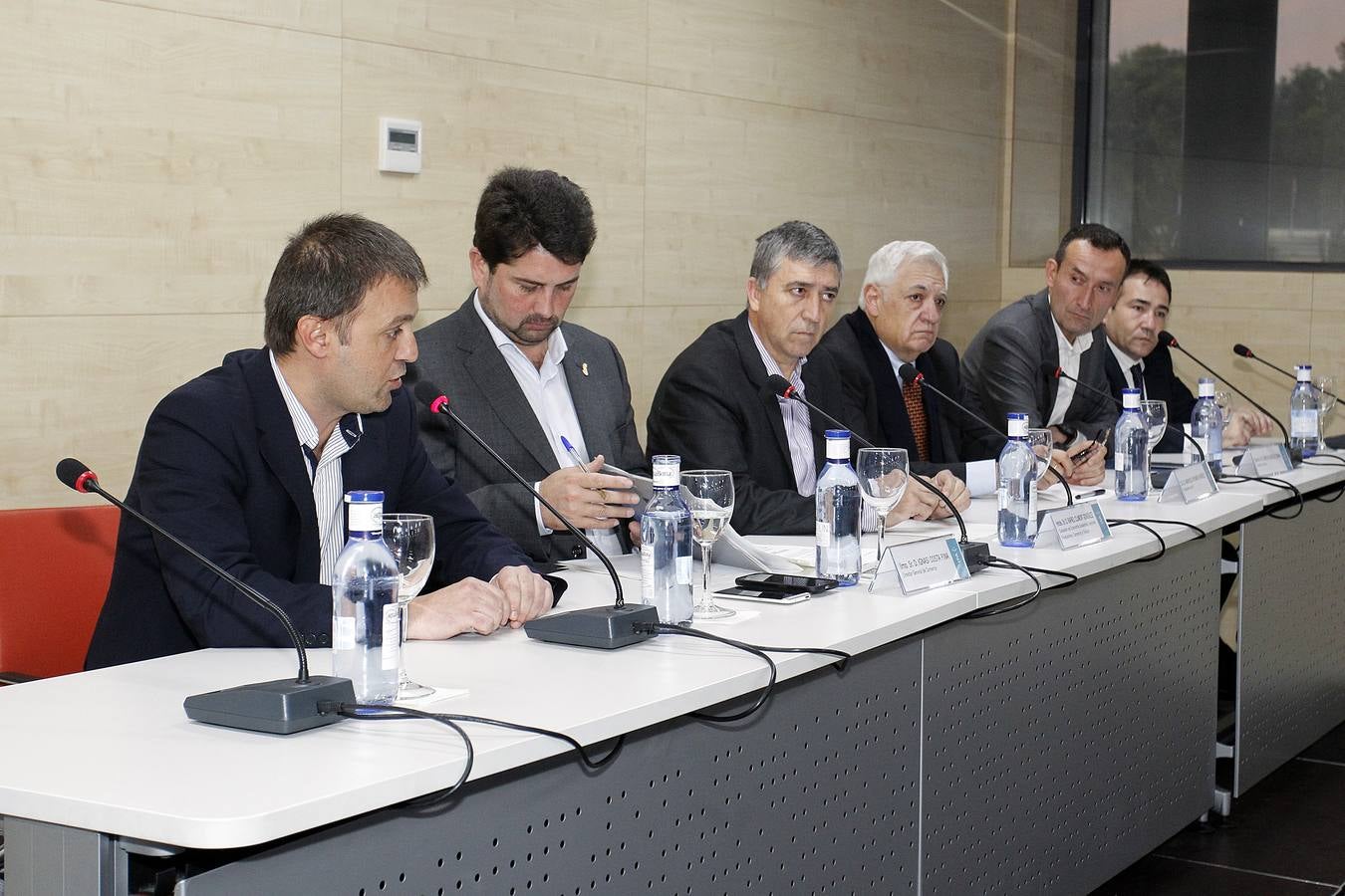 Reunión para abordar la situación actual de IFA y su viabilidad