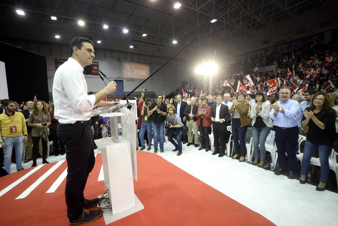 Pedro Sánchez, en Murcia: «En lo único que no ha recortado el PP es en corrupción»