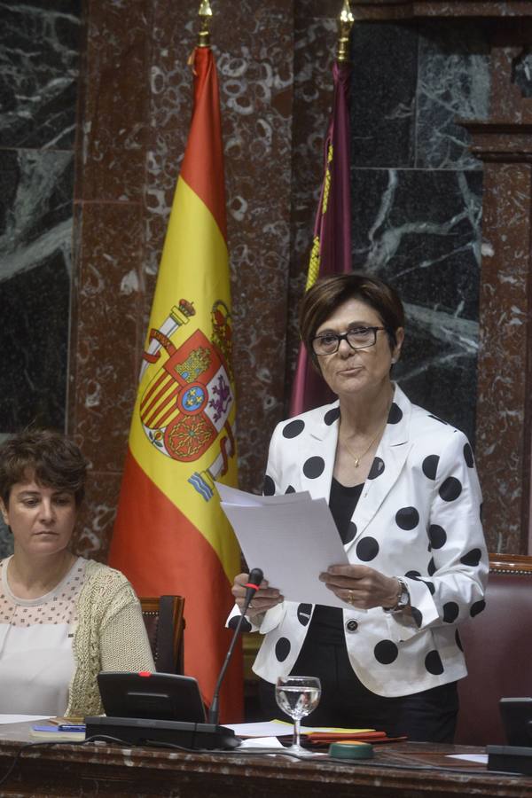 30 DE JUNIO. PSOE, Podemos y Ciudadanos se alían contra el PP en la Asamblea Regional y la socialista Rosa Peñalver se convierte en la primera presidenta de la Cámara