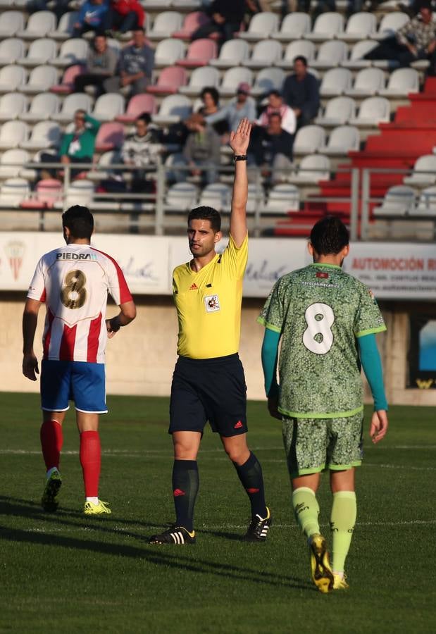 La Hoya se deja 3 puntos en Algeciras (2-1)