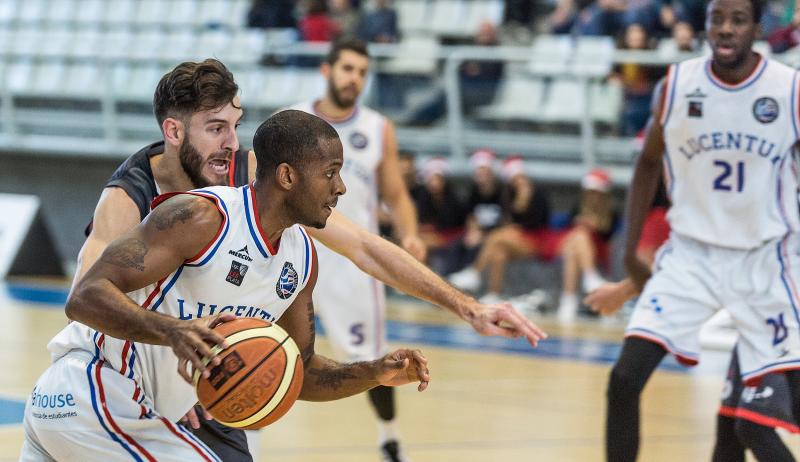 Las mejores imágenes del Lucentum-Covirán Granada (71 -65)