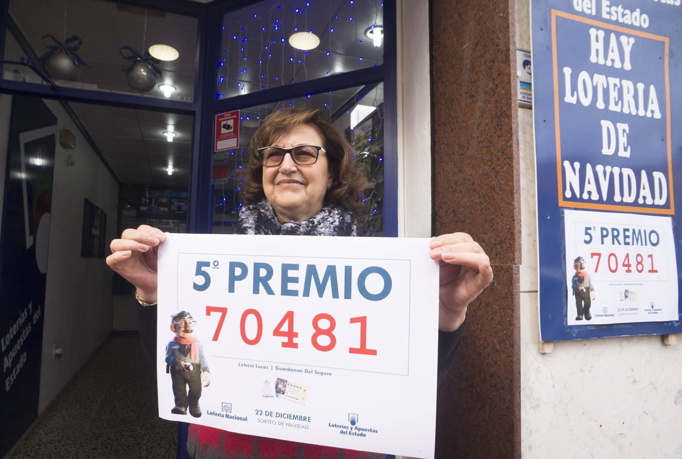 70481: Elche vende dos series de un quinto premio