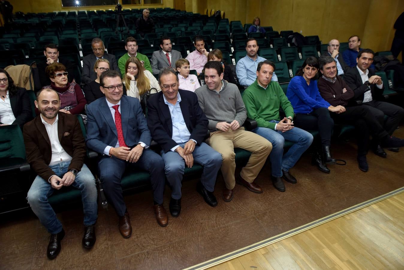 Entrega de credenciales a los diputados y senadores electos en Murcia