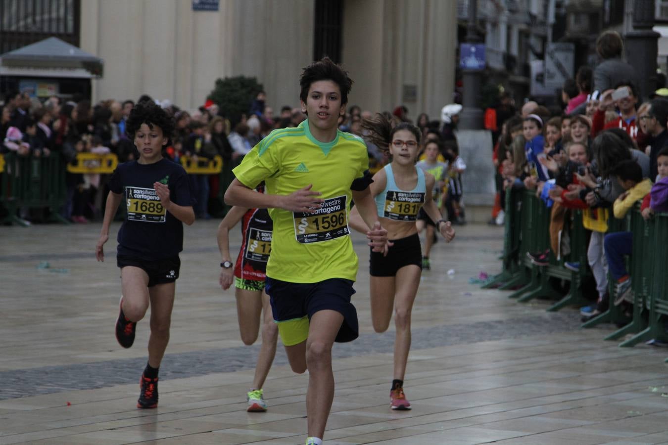 Alevines e infantiles a la carrera en Cartagena