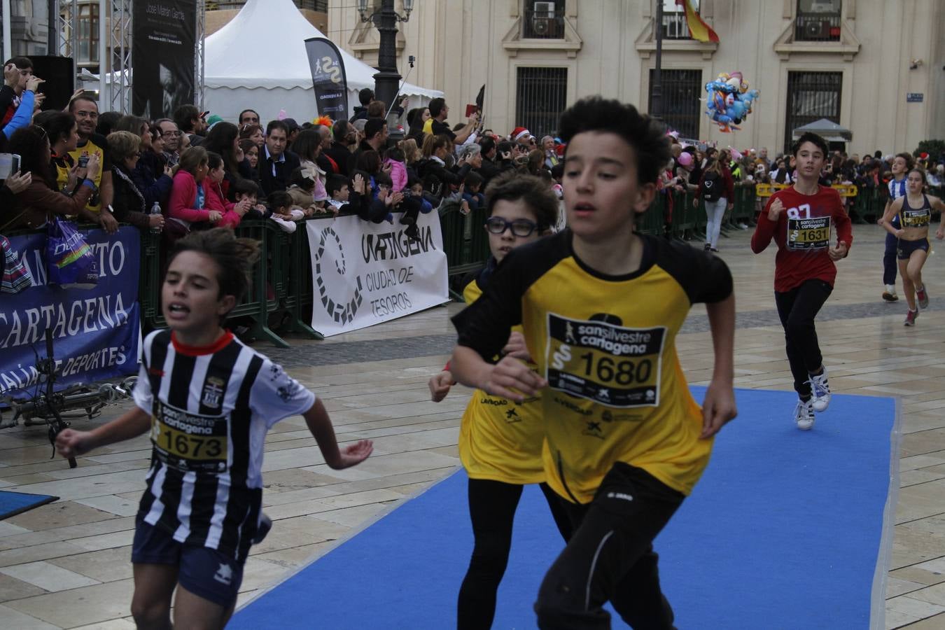 Alevines e infantiles a la carrera en Cartagena