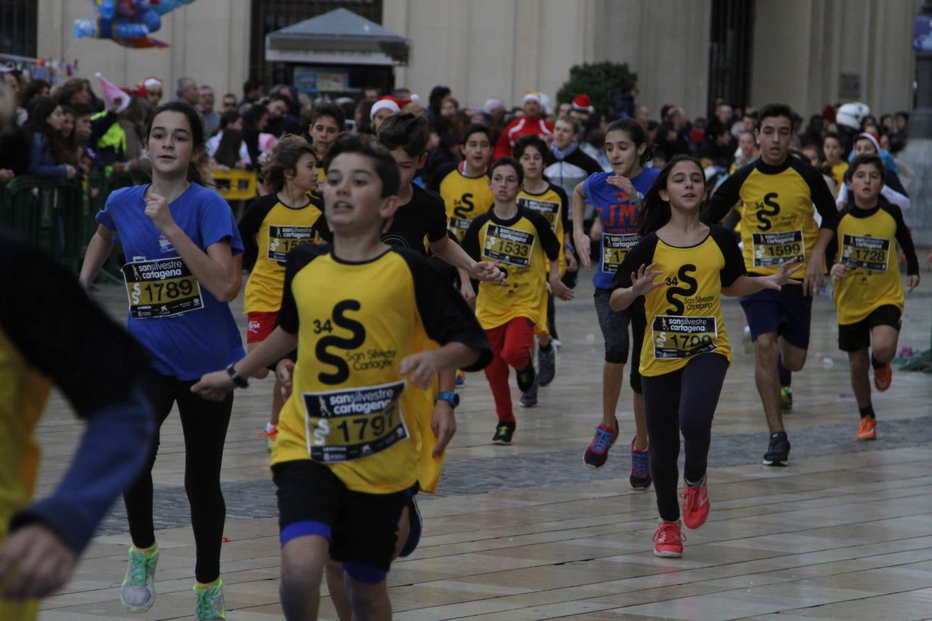 Alevines e infantiles a la carrera en Cartagena