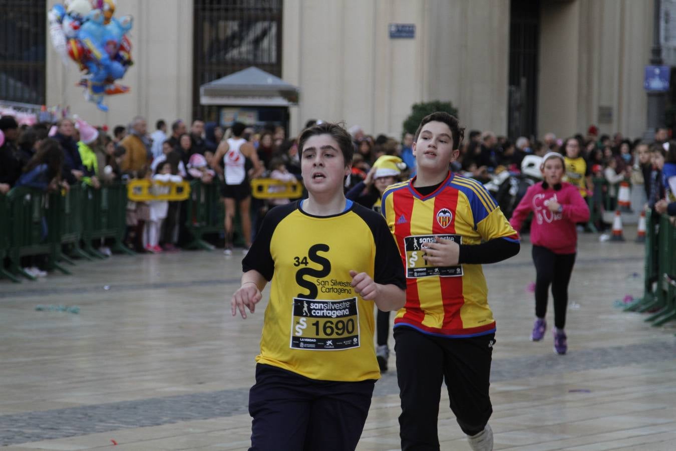 Alevines e infantiles a la carrera en Cartagena