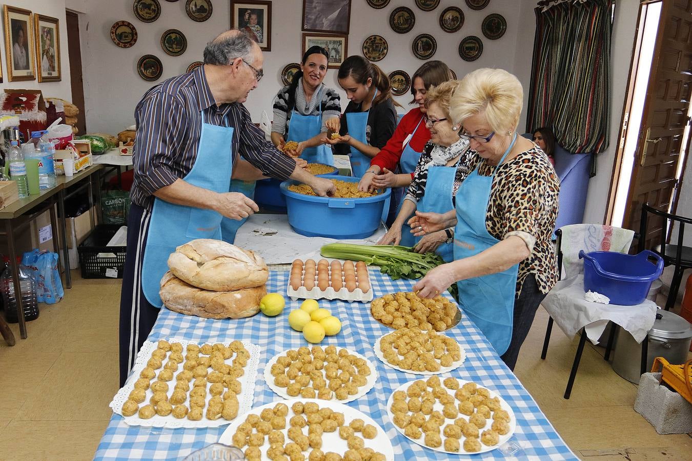 Así se hacen las pelotas de Patiño