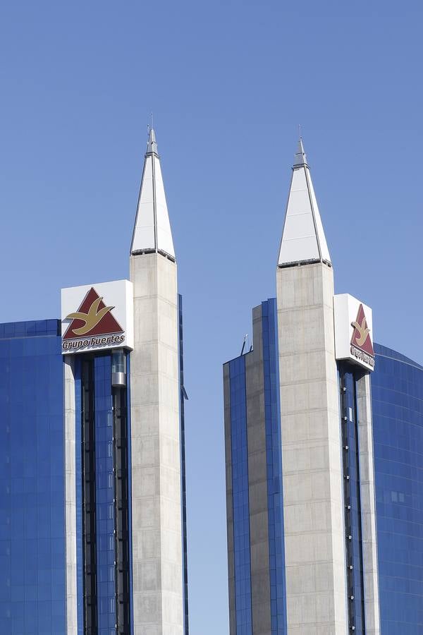 Las &#039;Torres Gemelas&#039; de Murcia cambian de imagen