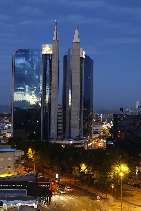 Las &#039;Torres Gemelas&#039; de Murcia cambian de imagen