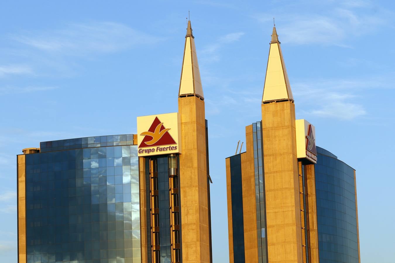 Las &#039;Torres Gemelas&#039; de Murcia cambian de imagen