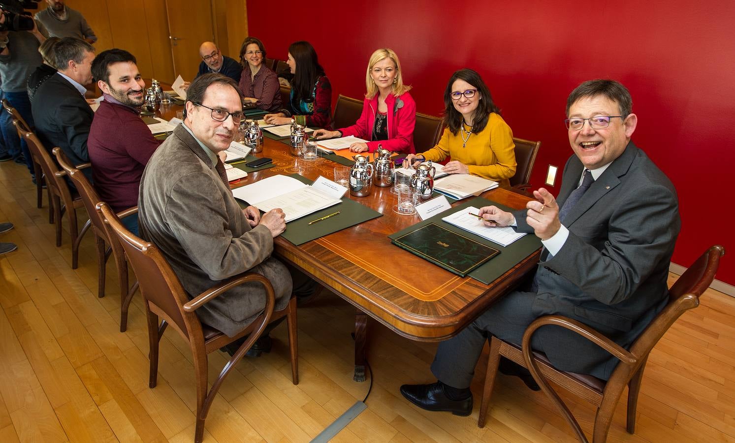 Primera reunión del Consell en Alicante