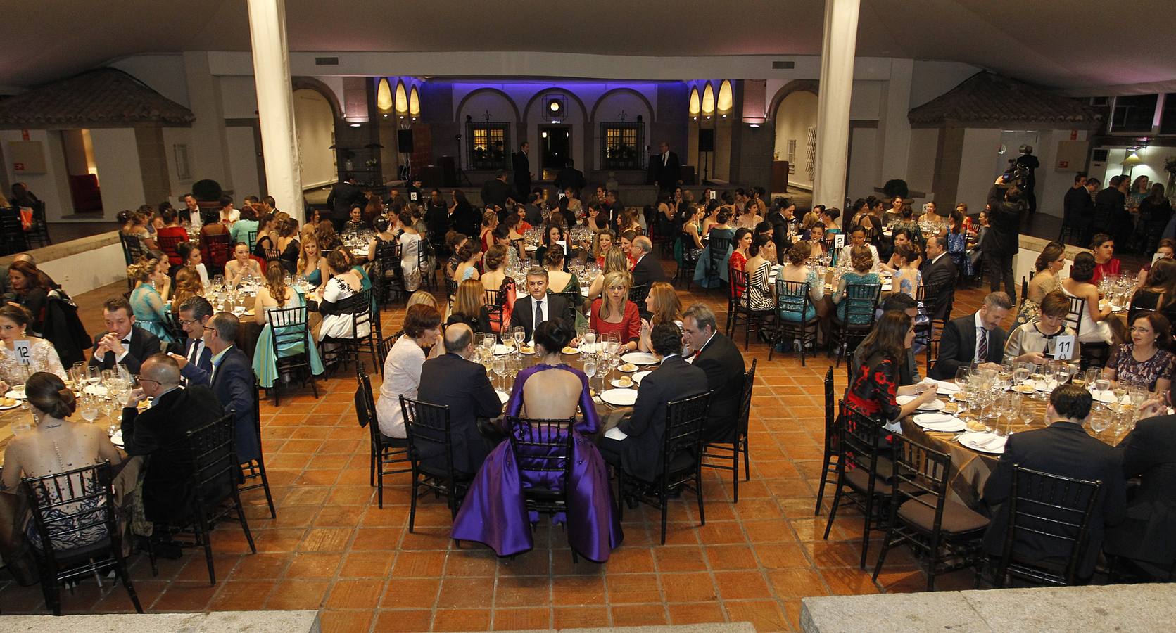 Cena de gala de las candidatas a Bellea del Foc