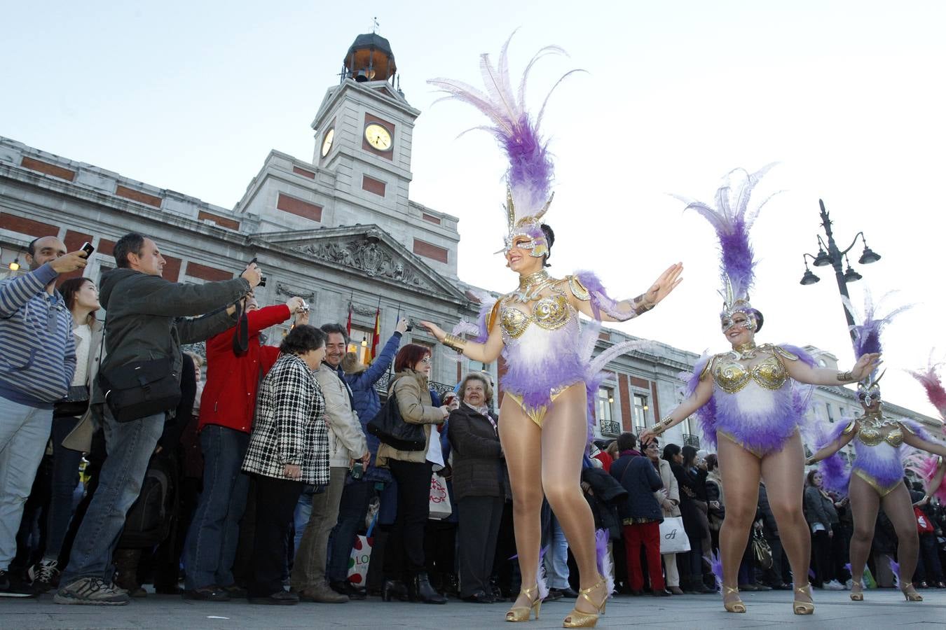 La fiesta de la provincia recorre el centro de Madrid